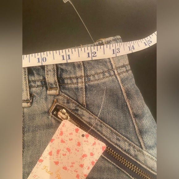 NWT We The Free People Blue Stretch Avenue Cargo Denim Jean Mini Skirt Size 26 - Picture 9 of 10